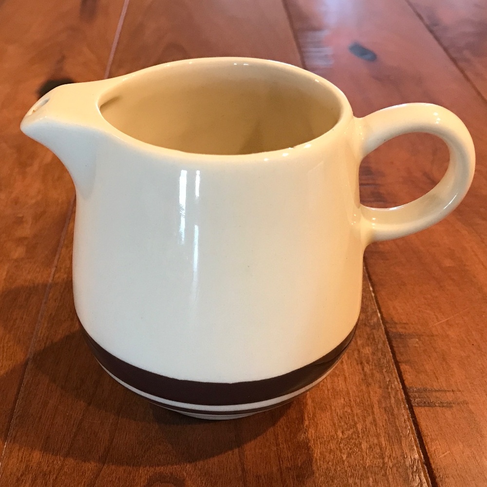 VINTAGE 1979 MCCOY7020 STONECRAFT CHOCOLATE & ALMOND CREAMER MUG